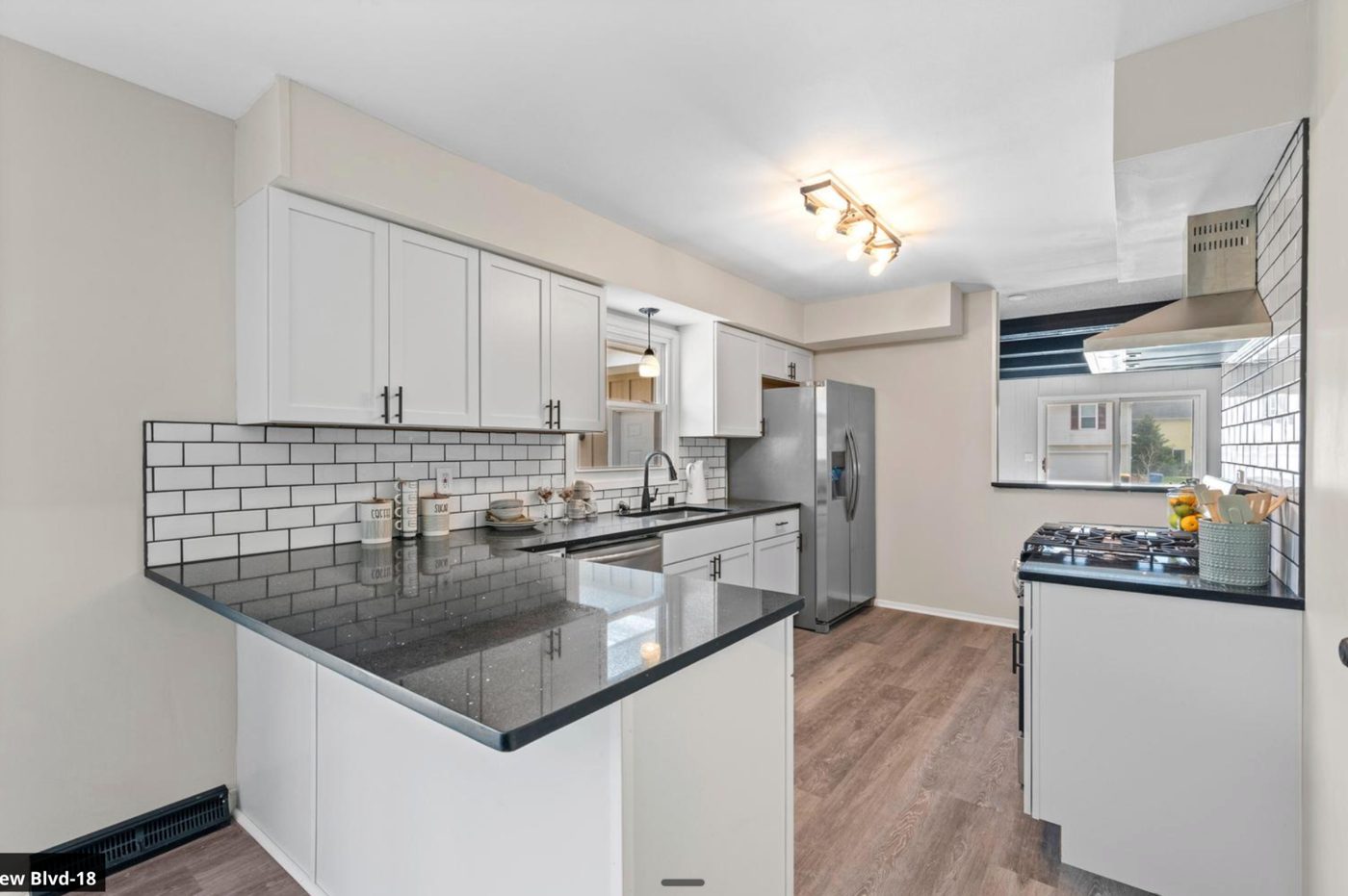 Grandview Blvd kitchen after renovation